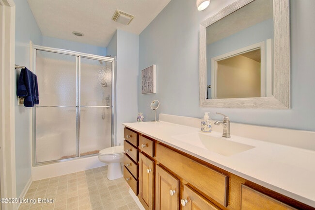 Building Photo - 9097 Royal Oak Ln