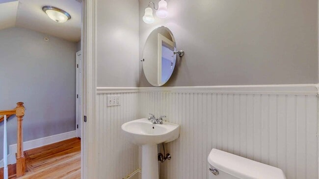 Building Photo - Spacious 2-Bedroom Townhouse with Loft – P...