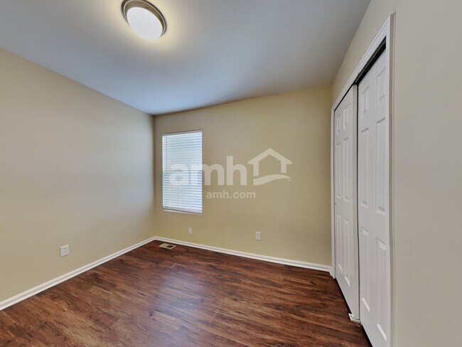 Building Photo - 2002 Springside Dr