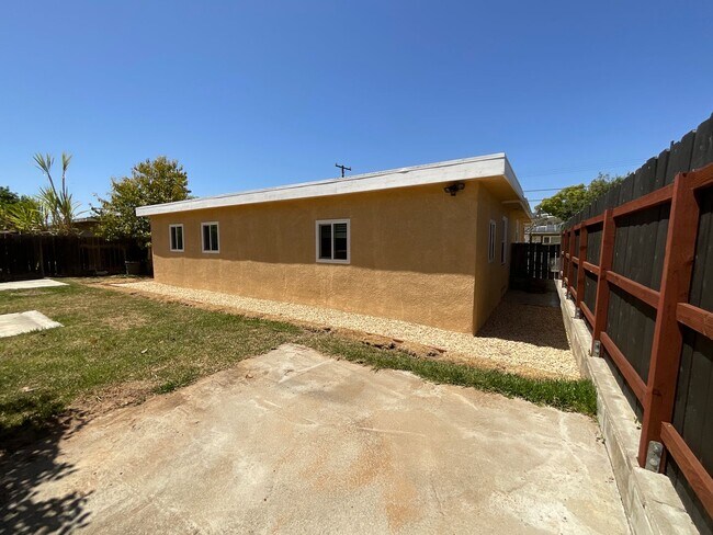 Building Photo - 6653 Julie St