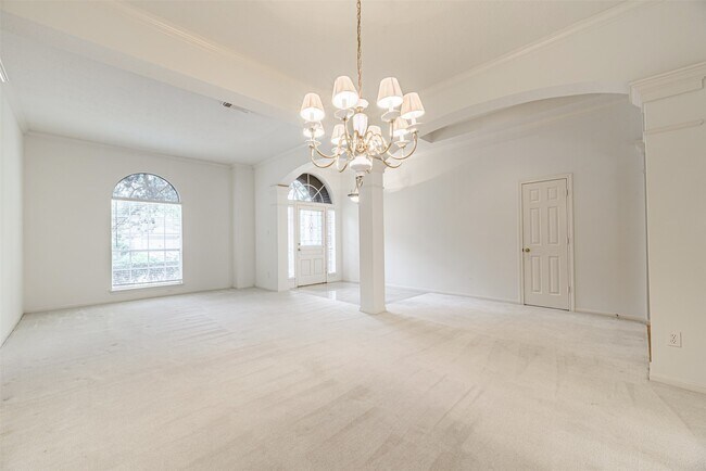 Building Photo - 5211 High Glen Ct