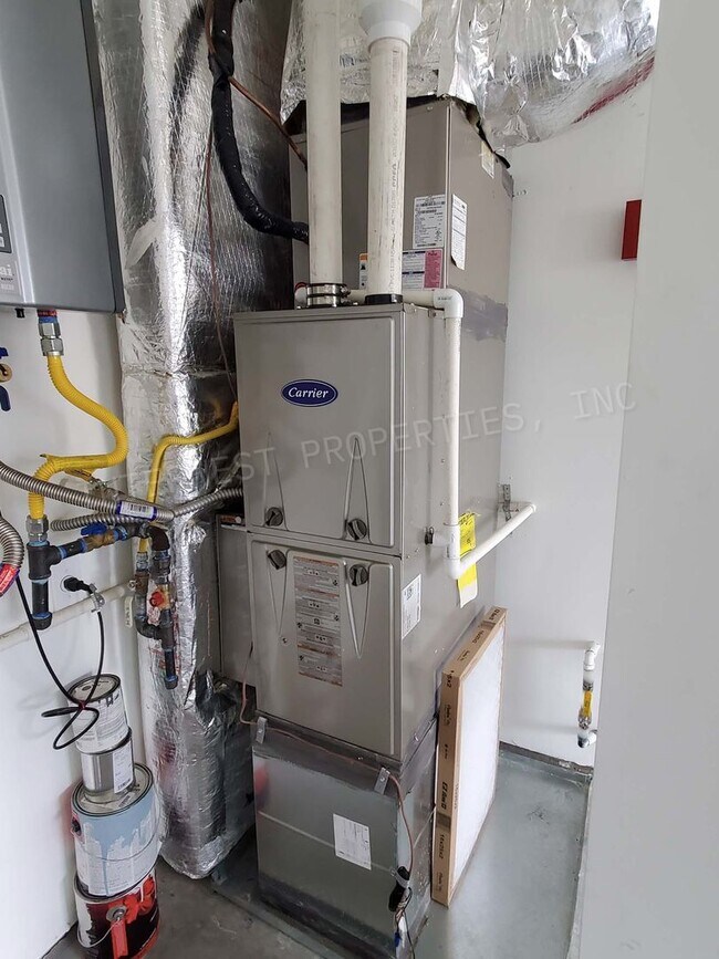 Building Photo - PERE02--*