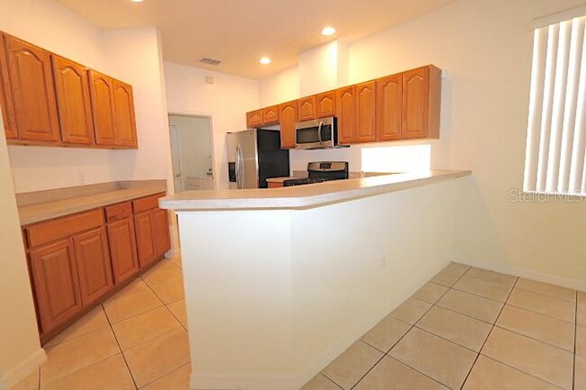 Building Photo - 1035 Lascala Dr