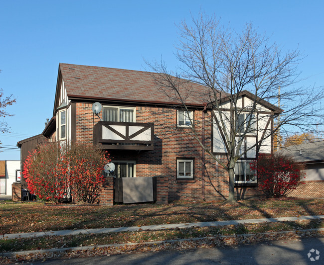 Building Photo - 272 W Liberty St