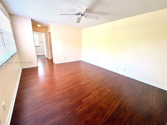 Building Photo - 11196 Longboat Dr