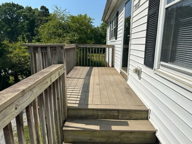 Building Photo - 1006 W Barton St