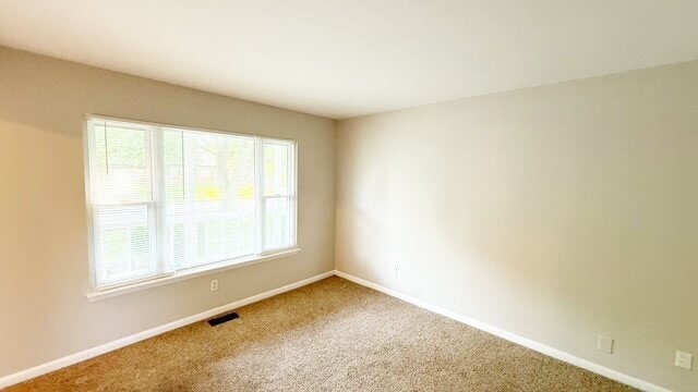 Building Photo - WARREN TWP - 4 BEDROOM TWO STORY WITH 2.5 BATHS AVAILABLE NOW!