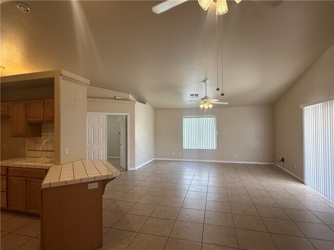 Building Photo - 3674 N Willow Rd