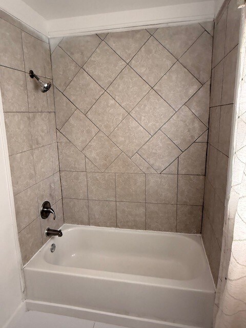 Bathroom - 2256 N Pasadena St