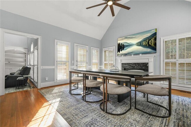 Building Photo - 9800 Foxworth Dr