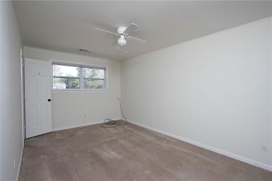 Building Photo - 230 Chaffin Ridge Trce