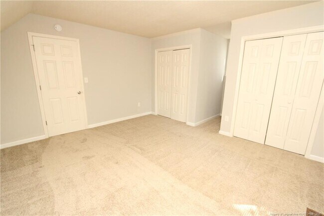 Building Photo - 100 Fawn Ct