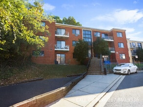 Building Photo - 4040 Livingston Rd SE