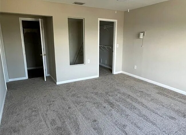 Building Photo - 6824 Sandtrap Dr N