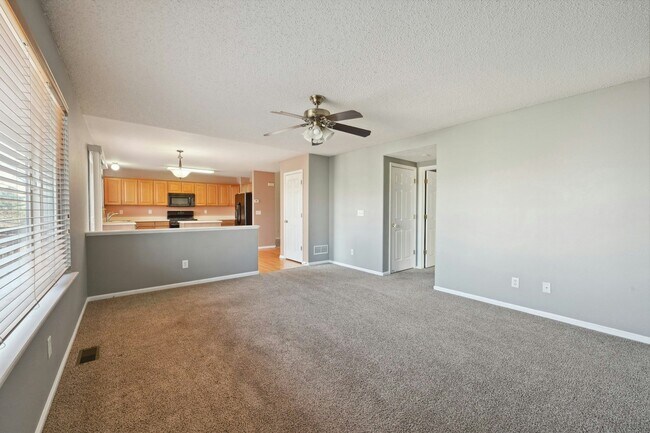 Building Photo - 5633 S Yakima St