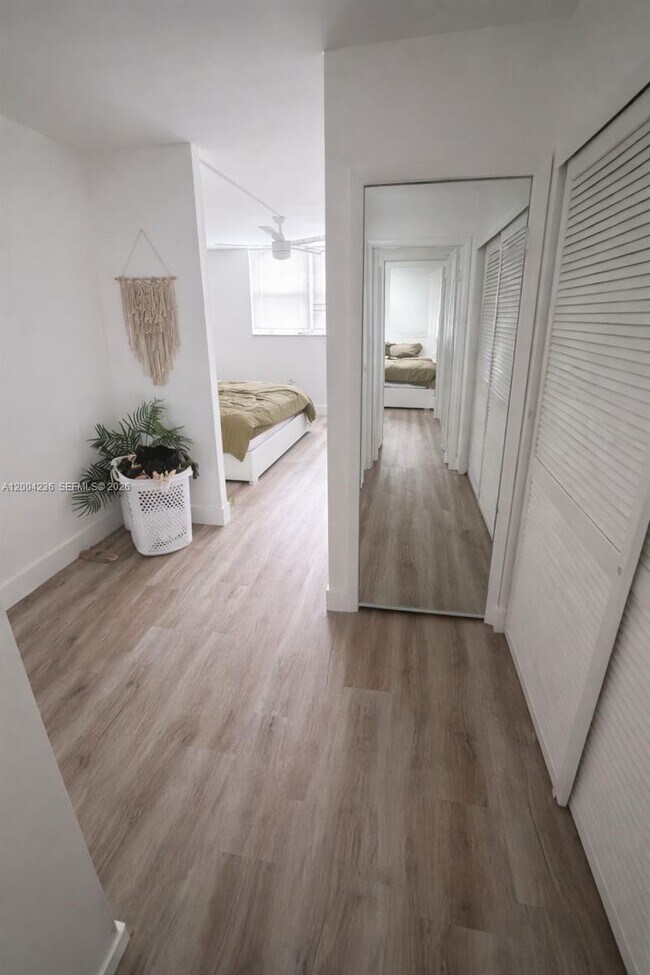 Building Photo - 1175 NE Miami Gardens Dr