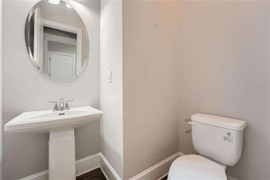 Building Photo - 18 Hardpan Aly