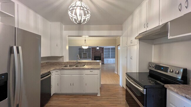 Building Photo - 3-Bedroom Dalraida Delight