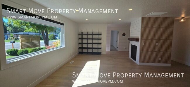 Building Photo - 4298 Catalpa-