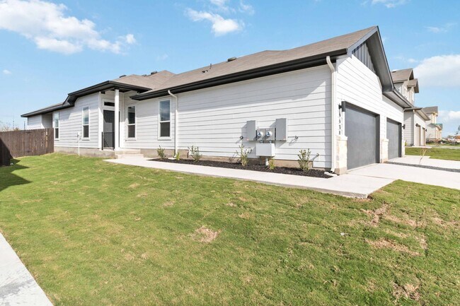 Building Photo - Want luxury living in Medina County...Look no further...Amanda Park is it!