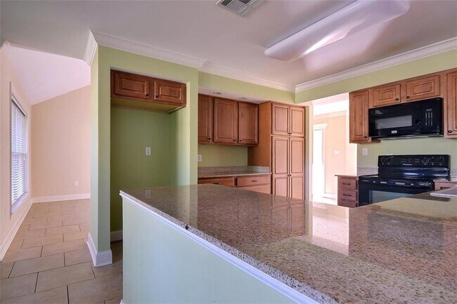 Building Photo - 117 Devereux Drive