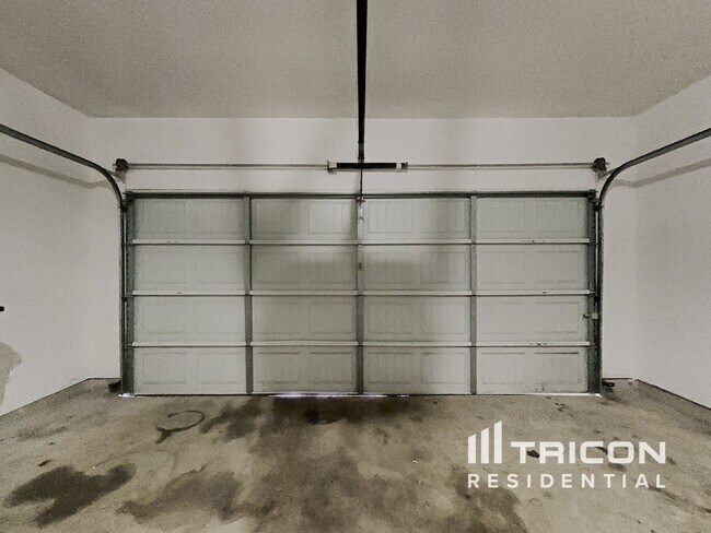 Building Photo - 7123 Durango Creek Dr