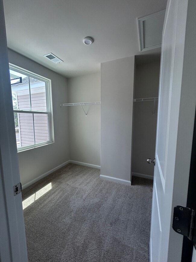 Building Photo - 284 Myrtle Mdws Dr