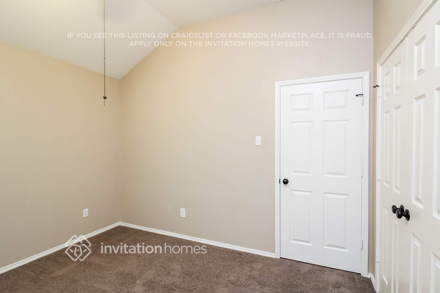 Building Photo - 1501 High Crest Dr