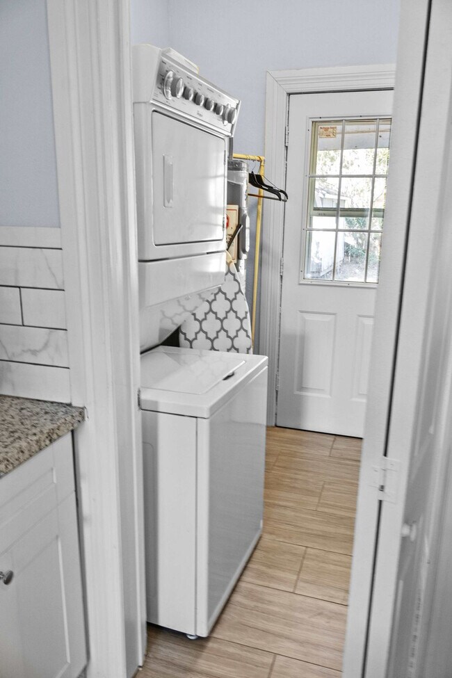 Building Photo - 3321 Charleston St