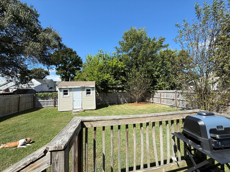 Building Photo - 946 Ave H