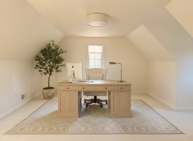 Building Photo - Luxurious Home in Legend of Bristlecomb