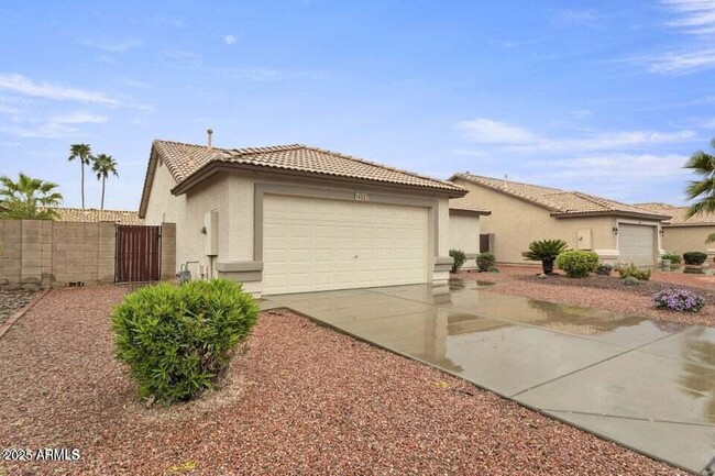 Building Photo - 14527 W Marcus Dr