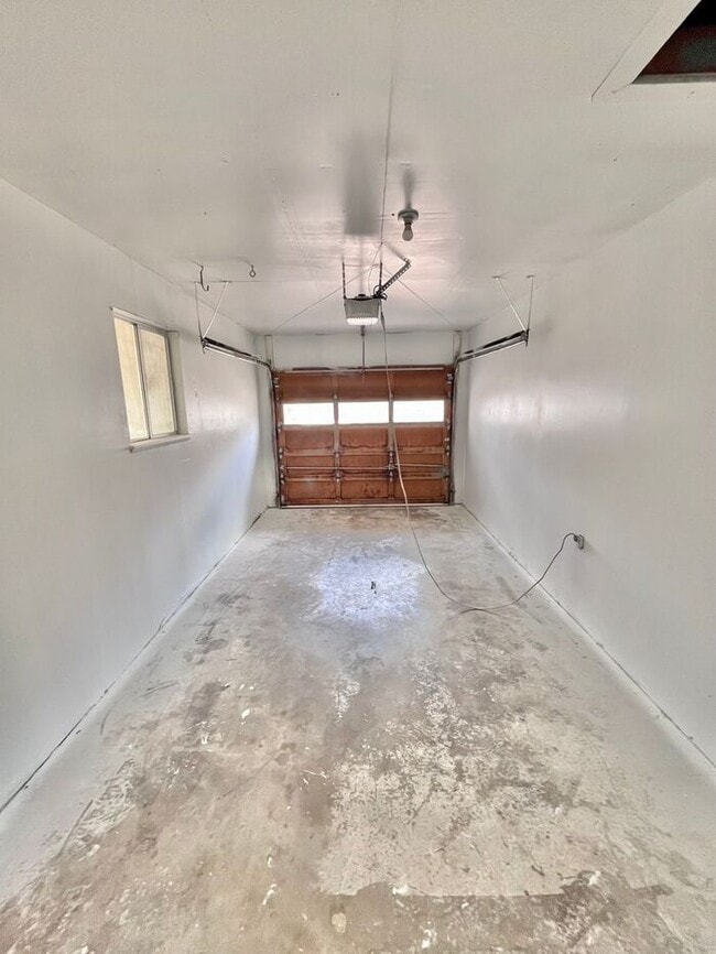 Building Photo - Updated 2bd/1ba Duplex in West Fort Collin...