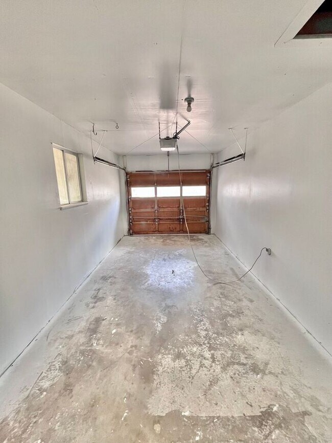 Building Photo - Updated 2bd/1ba Duplex in West Fort Collins POET Area