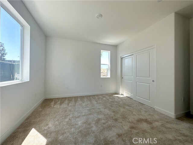 Building Photo - 322 Tank