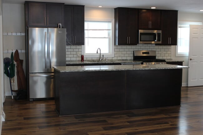 Building Photo - N72W15542 Good Hope Rd