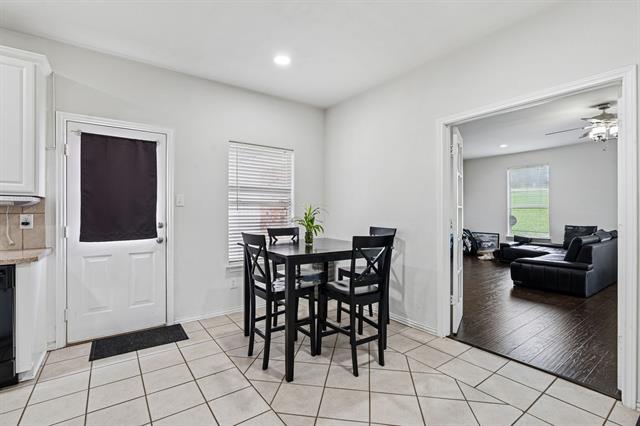 Building Photo - 2026 Klondike St