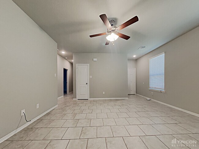 Building Photo - 25949 Northpark Birch Dr