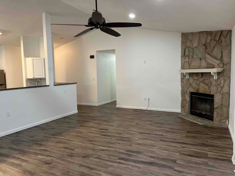 Building Photo - 103 Trenton Ave