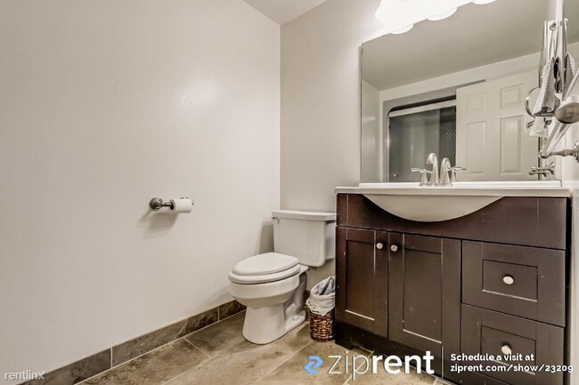 Building Photo - 2 br, 2 bath Condo - 521 Mission Boulevard...