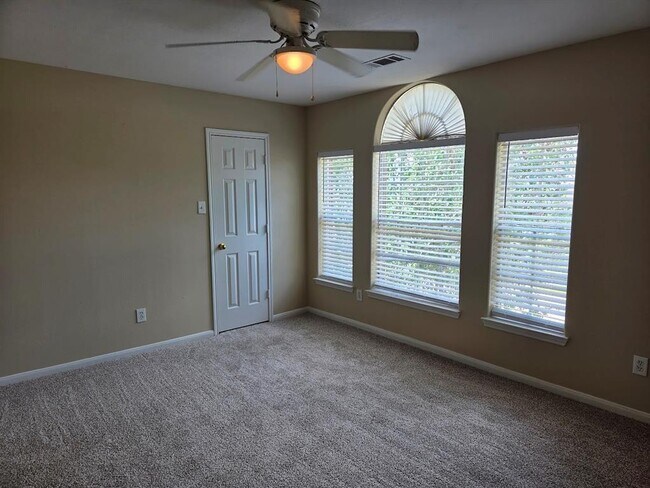 Building Photo - 21018 Florette Ln