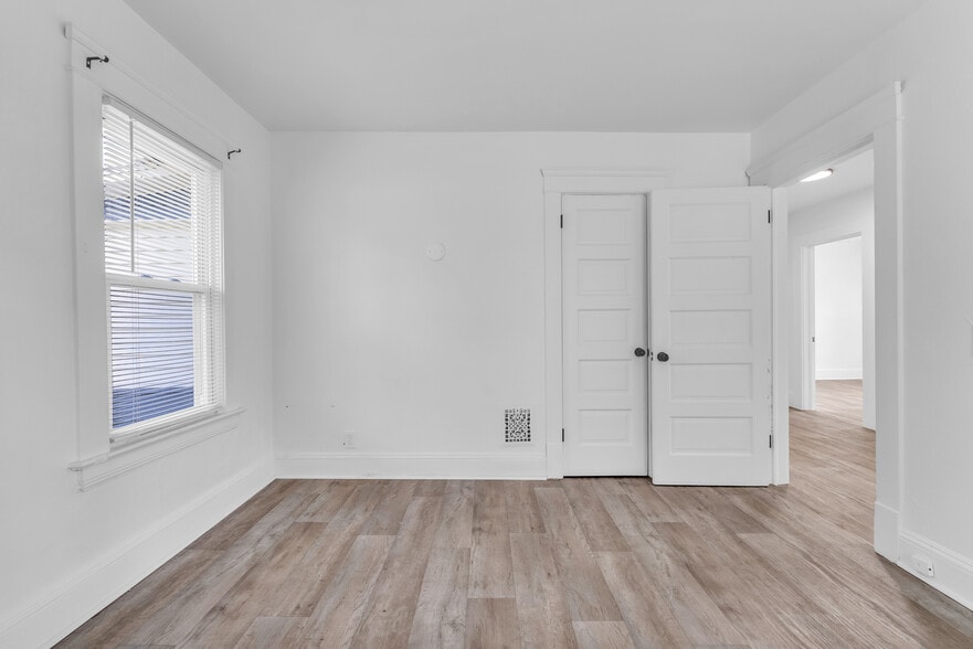 Building Photo - 3706 Spokane Ave