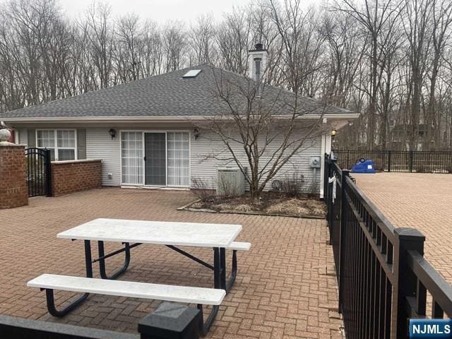 Building Photo - 126 Raintree Ln