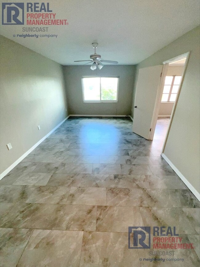 Building Photo - 4109 Lake Bayshore Dr