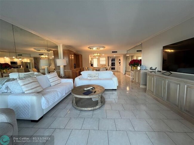 Building Photo - 4100 Galt Ocean Dr