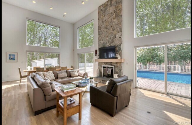 Building Photo - 17 Lyme Ln