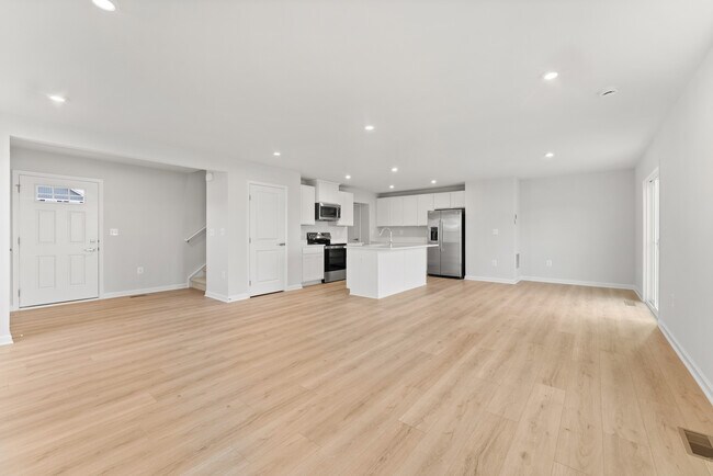 Building Photo - 6526 Rockingham Wy