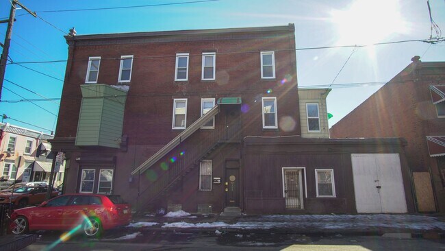 Building Photo - 1900 S 18th St
