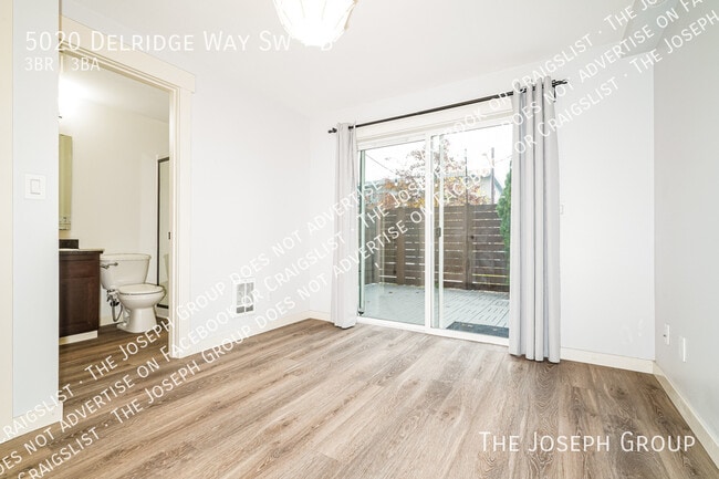 Building Photo - 5020 Delridge Wy SW