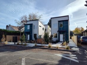 Building Photo - 4260 NE Going St